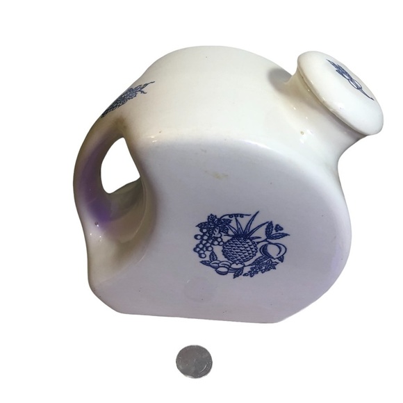 Vintage Oxfordware Refrigerator Pitcher 6 x 6 x 4.5” Cream/Blue Fruit Cork - Picture 4 of 8